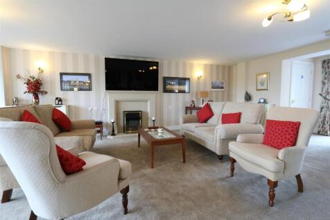 Communal Lounge