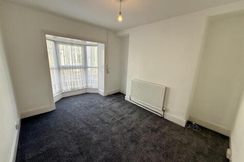 Front Double Bedroom 2