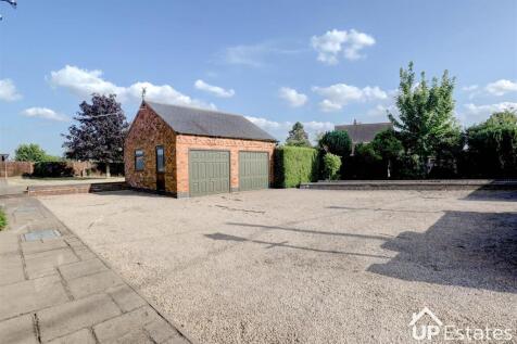 Detached Double Garage