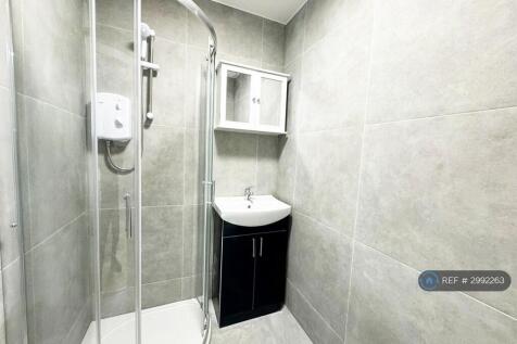Pinner Road, Northwood, HA6 photo 3