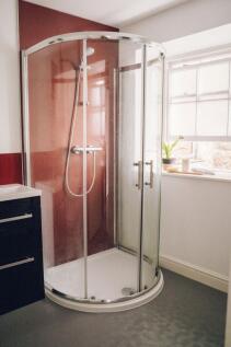 Stafell 'Molchi / Bathroom