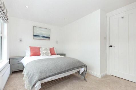 Thorney Hedge Road, Chiswick, London, W4 photo 4