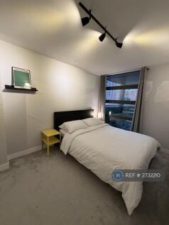 Spacious King Size Bedroom