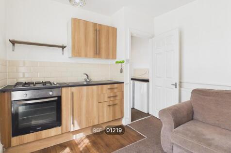 Kitchen &amp; Living area
