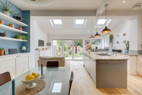 Kitchen &amp; Dining Room