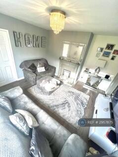 Camberley Mount, Bradford, BD4 photo 5