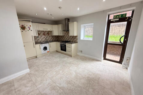 290 Barlow Road, Levenshulme, Manchester, M19 photo 5