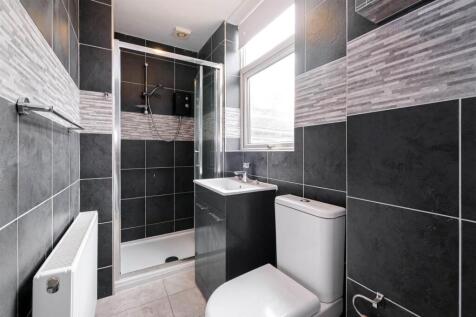 65 Woodford Road-11.jpg