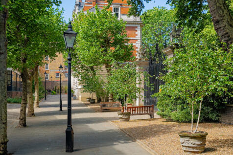 Theobalds Road 62...