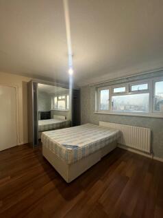 Whitethorn Avenue, Yiewsley photo 4