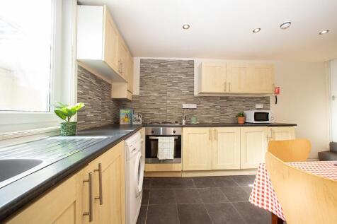 81 Headingley Avenue, Headingley, Headingley, Leeds, LS6 3ER photo 3