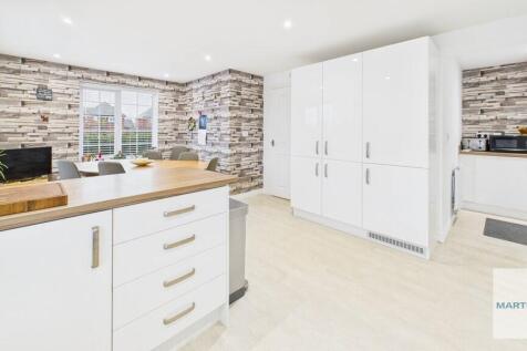 CAM03663G0-PR0220...