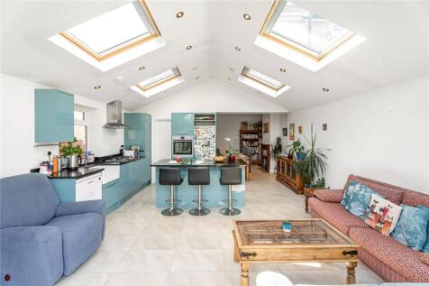 Kitchen/Reception