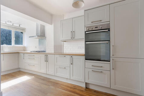 11_3 Frogmore Terrace, Kingsbridge