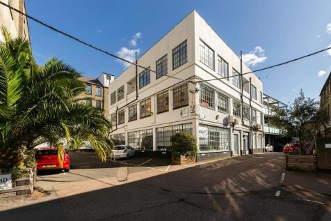 Canonbury Yard 25.jpg