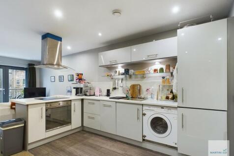 CAM03394G0-PR0060...