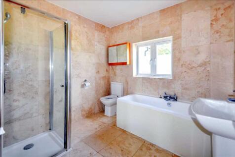 FAMILY BATH / SHOWER