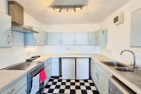 Prince William Court, The Marina, Deal, Kent, CT14 photo 3
