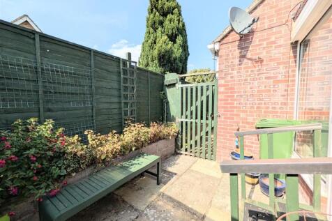 ANNEXE PRIVAE GARDEN/SIDE ACCESS