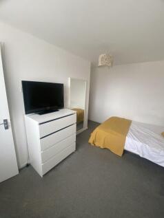 Brabourne Close photo 4