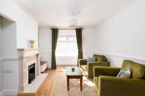 22 Hengrove Avenue, BS14-1.jpg