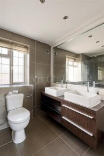 Hermitage Close, E18