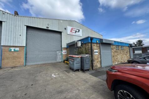 Distribution Warehouse to rent in beeston