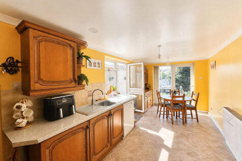 Kitchen/Dining ro...