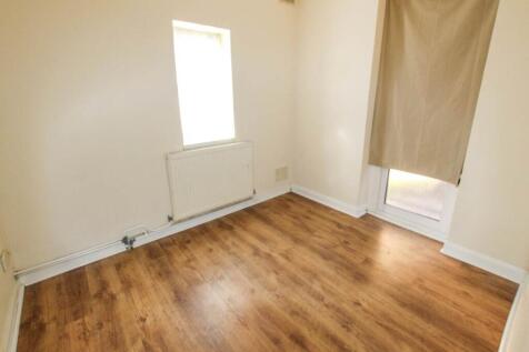 Birchway, Hayes, Middlesex photo 5