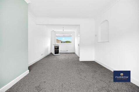 Langton Close, Grimsby photo 4