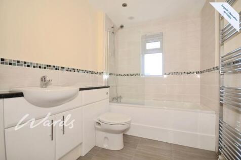Pear Tree Avenue Ditton ME20 photo 4