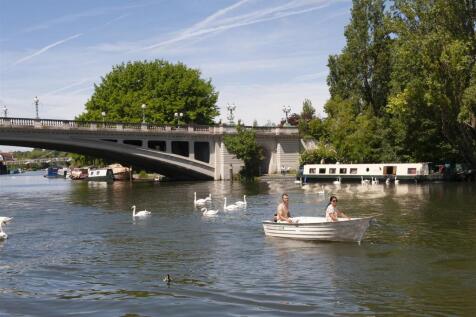River Thames &amp; Fry's Island (3).jpg