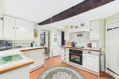 CAM02909G0-PR0428-STILL004