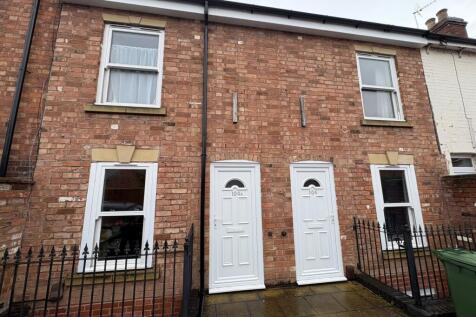 5-bed terraced on 104 New Street, Leamington Spa, £2,125/mo