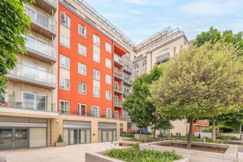 London, NW9 - property photo