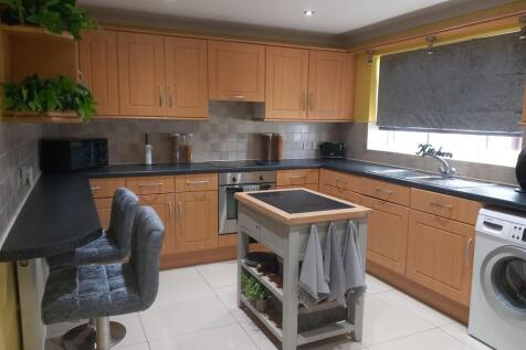 Kitchen 1.jpg