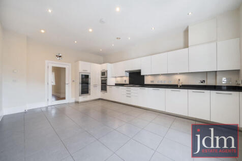 Newton Park Place, Chislehurst, Kent, BR7 photo 3