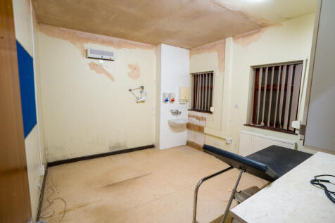 Healthcare Facility to rent Image 7