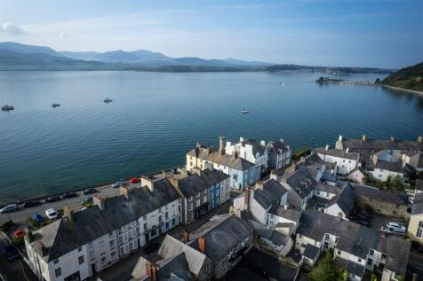 Exterior - 2 Bulkeley Terrace, Beaumaris-12.jpg