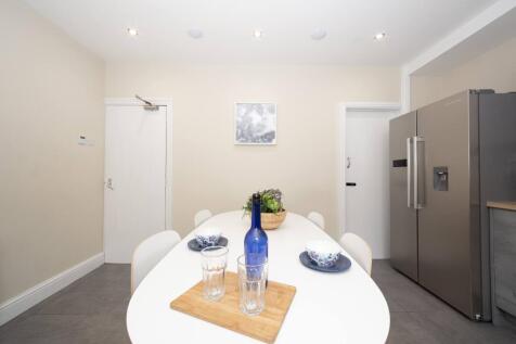 6 Hessle View, Hyde Park, Leeds, LS6 1ER photo 4