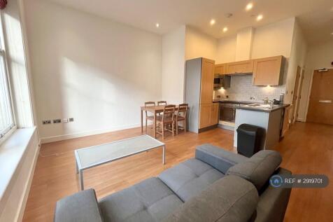 Living / Kitchen / Dining Area