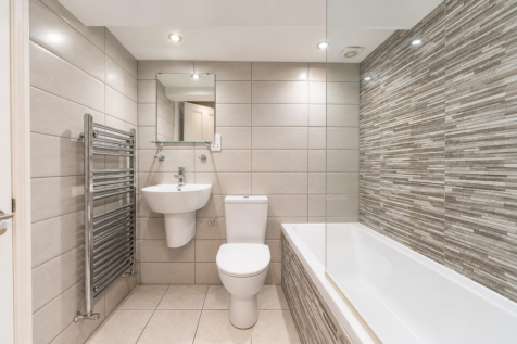 BATHROOM 1.png