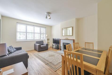 London, SW1P - property photo