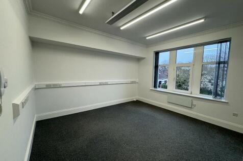 Office to rent Image 4