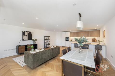 Flat 13-004 13.31.41.jpg