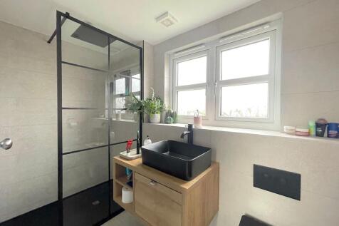 En-Suite (1)
