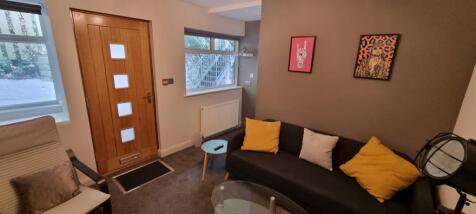 Burley Road, Leeds, West Yorkshire, LS4 photo 5