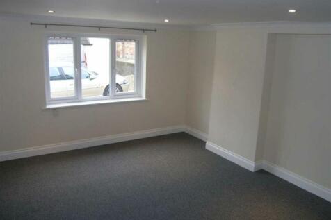 Howard Court, London Road, Calne, Wiltshire photo 3