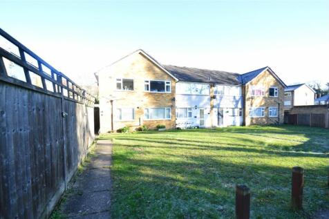 2-bed flat on Brighton Road, Purley, CR8, £1,700/mo