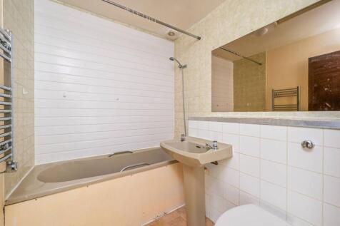 bathjroom.jpeg